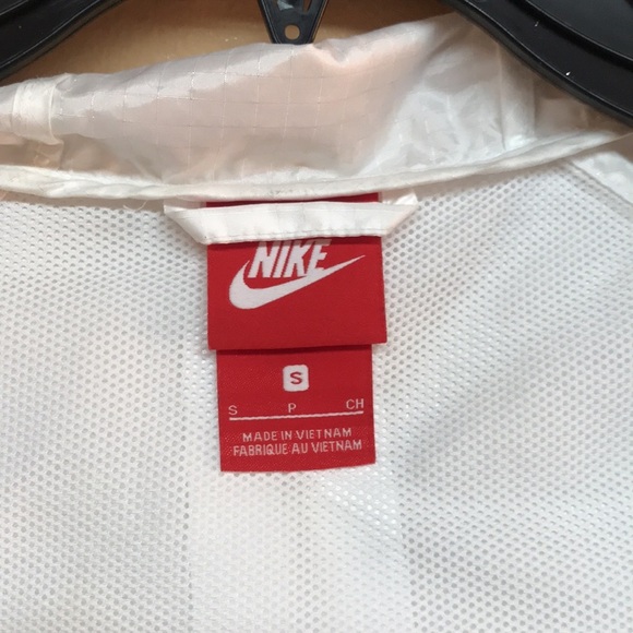 Nike Windbreaker White And Tan - Picture 7 of 7